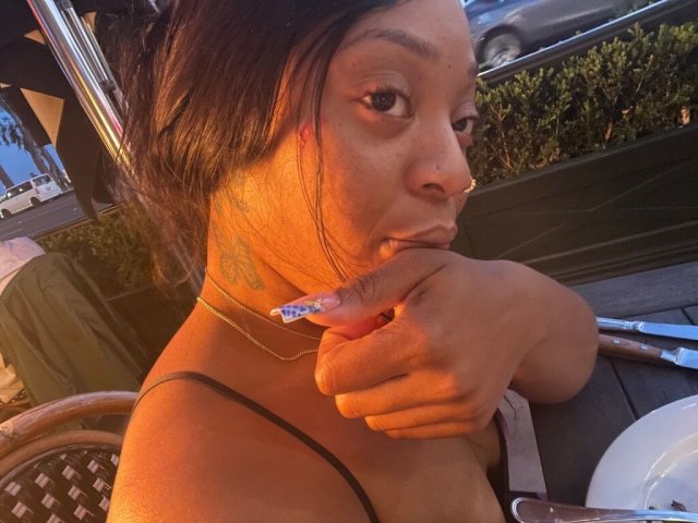 Katt (Paris) — Sweet & Clean Female Escort in North Bay, CA (Outcalls & Cardates) + Video Verify - 1