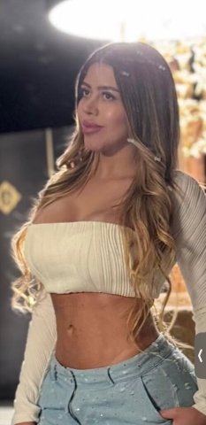 Tatiana (26) — voluptuous blonde with striking features - 1
