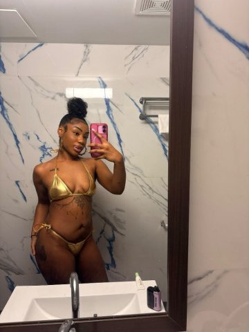 Bronx NY 5'4 Slim Thicc Petite Nympho Freak (21) - 1