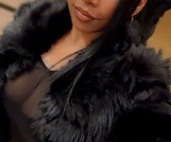 Las Vegas Female Escort — Wine & Dine Out/In Calls - Image 2
