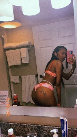 New to Oakland — Private Female Escort for Outcalls & Facetime Shows (Drama-Free) - 1