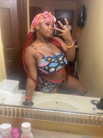 St. Louis In-Calls Only Female Escort — Hand Job, Titty Fuck & Condom Services - 1