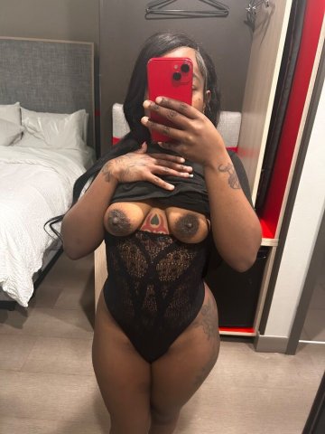San Francisco Petite Chocolate Escort — FaceTime, Photos & Foot Fetish - 1