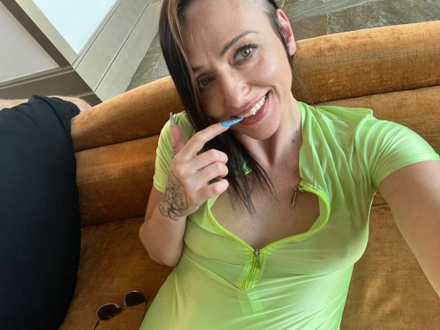 Palm Springs Female Escort — Full Service (Quick Visit) - 1
