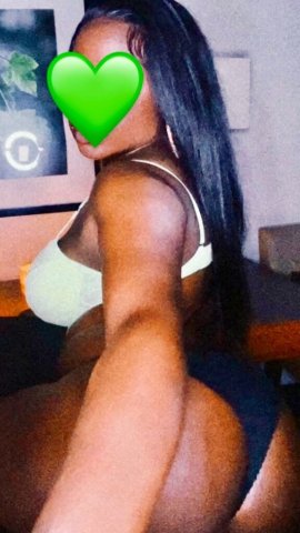 Raleigh-Durham FunSize Chocolate Bombshell Escort — One Night Only - 1