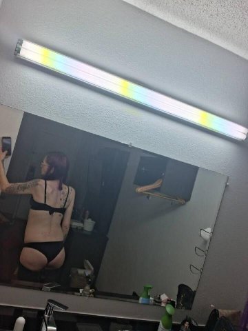 Chicago Bratty Female Escort — Cute Face, Sharp Mouth - 1