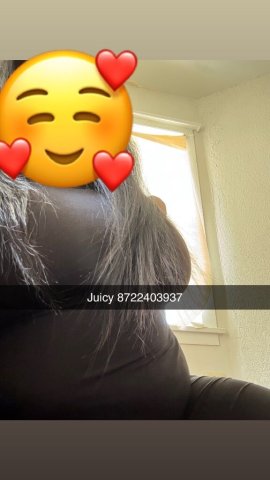 Chicago IL Petite Female Escort — Outcalls Only with Kandy - 1