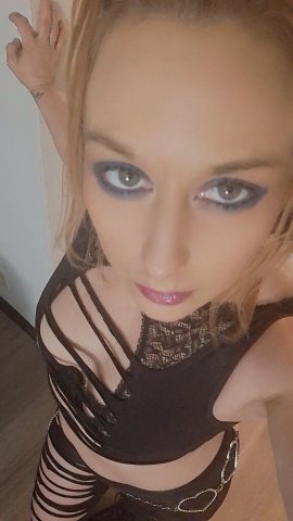New Incall Location on Blairwood Rd — Louisville Female Escort - 1