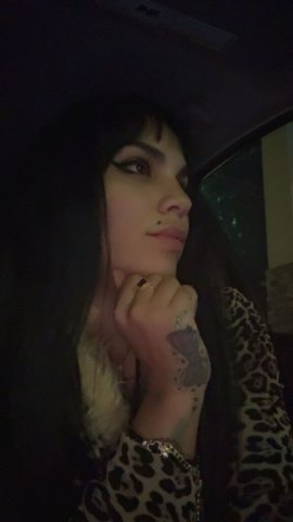 Chica caliente (28) — Corpus Christi, Texas - 1