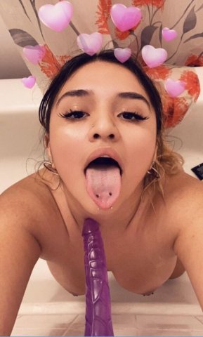 Skinny white chick with pierce nipples👑👸🏻 No catfish!👩‍❤️‍👩💥Incall 🏠 Outcall📱Facetime Services🍑Premium Videos🎬Deposit must for first meet up✅ - 25 - 1