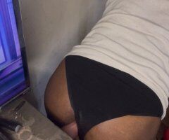 looking for a freak. make me cum or ill make you - Image 2