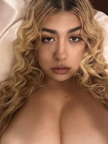 💖Thick ass blondie 💖Tight, soft & wet 💋🍫💦 Ready To Play In PRIVATE IC.FT available📱 - 26 - 1