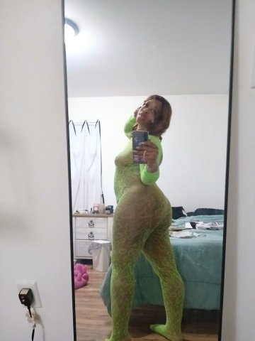 LOOK NO FURTHER! YOUR CARAMEL 🍫SKINNED DELIGHT IS HERE🎉 READY TO TWERK IN YA FACE AND MAKE YOU WANNA SAY GRACE ! I HAVE SPECIALS 2 .... SO WHAT ARE YOU WAITING FOR JUICY'S THE NAME ! AND PLEASINGYOUR DICK IS MY AIM.... HOLLA AT YA GIRL😘😘😘 - 38 - 1