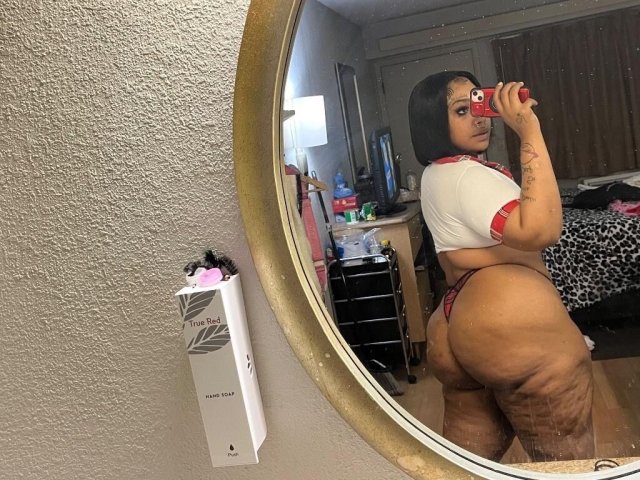 My pussy wett as Fuck 💦💦💦& I’m a Certified Dick Eater👅👅💦💦 IN CALLS ONLY!!! - 28 - 1