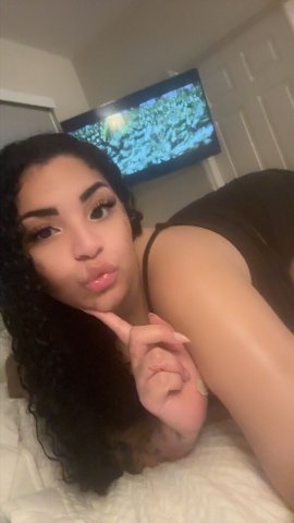 Young Wild Freak 🤸🏽♀🔥 Onlyfans.com/nikkidadon304xo 💦 Sweet Innocent Vibe Mixed Chick 😍😘🤩 Come Play w her very juicy and creamy pussy thick in the right places 🔥❤️💋 - 25 - 1