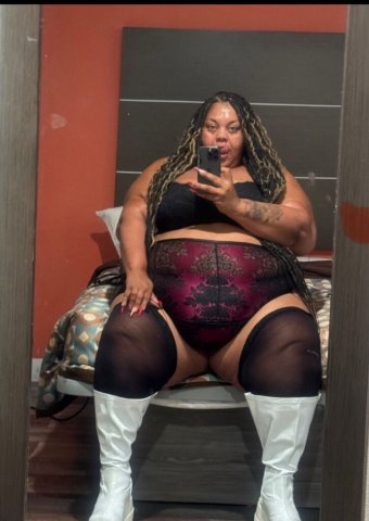 Exotic green eyed squirting BBW goddess (last 2 nights in town) cum play whth the headmaster 👅 ask about my deep throat special - 33 - 1