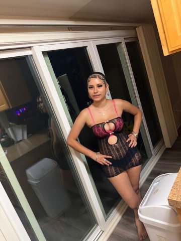 young tight pussy 😩 - 23 - 1