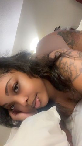 Your Favorite Distraction 👀 - 27 - 1