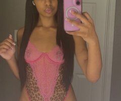 Petite Bombshell! - 24 - Image 7