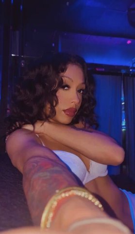 prettier and wetter than the REST❤ facetime me no bluffs 🥰 - 23 - 1