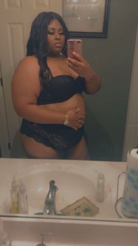 You deserve to be treated like a king baby come give me dick daddy 😩 I want to please you 🤤 - 24 - 1