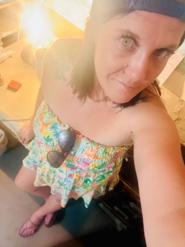 SUNDAY NIGHT FUN!! end your weekend with some pleasure. - 42 - 1