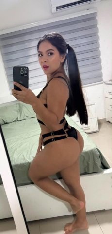 My name is Lucy. I will treat you as you deserve with no hurries, You can enjoy some delightful moments with me. I love getting smash hard and I like sucking with my lips and tongue until you re dry,text me or call me honey. - 25 - 1