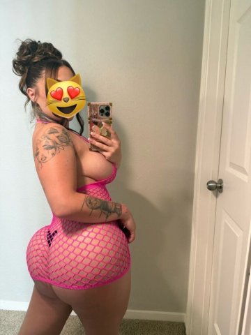 Hey handsome! I'm new to this site and available 24/7 to give you an exclusive discreet, and unforgettable experience.😈😍 - 28 - 1