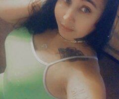Long, beautiful hair colored eyes, Latina - 40 - Image 3