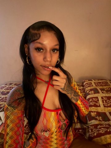 Hello , lets have some Fun baby ! outcalls /incalls 😘✨ available 24/7 lets be professional when you message me upon booking . - 21 - 1