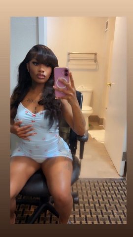 A1Facetime show/Content Throat Godess😝😻🔥4'11Outcalls 😋Pretty & Petite ,PussyFairy😻🧚🏾♀Nice Full Juicy Lips - 22 - 1