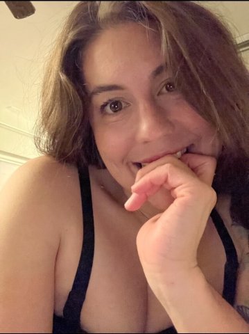 Hello Yuma!! 🥰💞 AVAIL TUESDAY NIGHT - 27 - 1