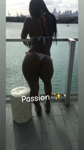 🍯Honeys Play Land & Passions Fruit🫶🏾💦 2 Girls pick your posion - 24 - 1