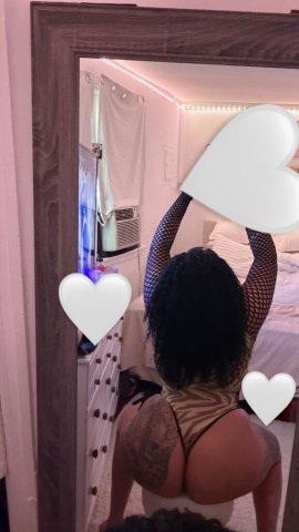 Goodmorning 💧🤍 outcalls now 🤍 - 24 - 1