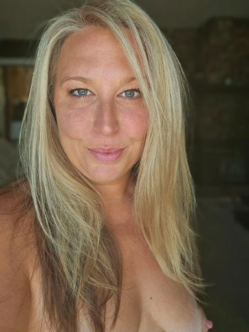 Tall Curvy Blonde • Private Incall • Available 8a-5p • TEXT ONLY - 35 - 1
