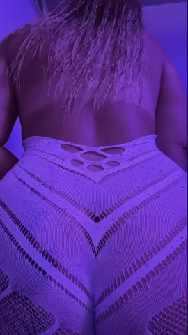 Juicy Bombshell🩷Ask about FT Shows/Content - 23 - 1