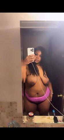 LOOKIN FOR A YOUNG HOT FREAK👅😏 INCALLS ONLY NO OUTCALLS IN BELLEVILLE IL - 23 - 1