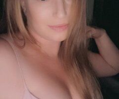 Sexy Blue eyed Blonde - 28 - Image 3