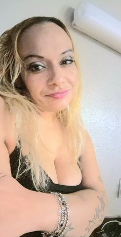 HIT ME UP IF YOUR DOWN TO FUCK - 43 - 1