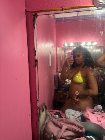 incall / outcall for a hour avaliable 24/7 hit me up for location & more info - 25 - 1