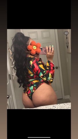 Curly Curvy Stallion Thick Busty Mixed Lightskin THROAT GOAT - 25 - 1