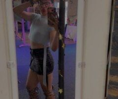 Young & tight - Image 4