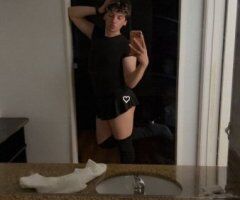 Young & tight - Image 5