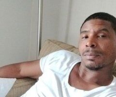 Chicago escorts - (No Free or Cheap Services) Strong Handsome Biracial Black Bull Available for BBC Training Sessions... Hotel Room Ready (Serious Inquiries Only)
