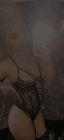 in town hmu if you lookin for a good time🤑🥰 - 20 - 1