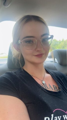 Barbie, the blonde bombshell is back in town 😜🩷 - 23 - 1