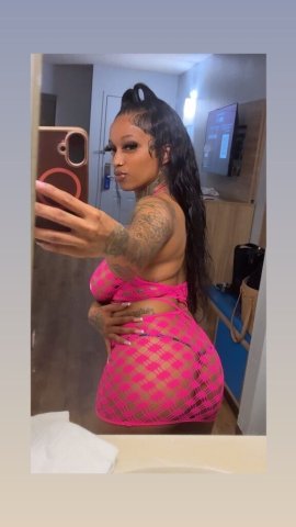 🔥NEW HOTTiE in Town! Call or Txt ☎💬 Fast Response Gauranteed! 1st Time Client QV or HHR Specials!! 🙌🏽 incall/outcall/carplay ✅ - 27 - 1