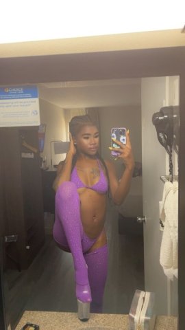 funsized beauty 💕 incall only 💕 - 21 - 1