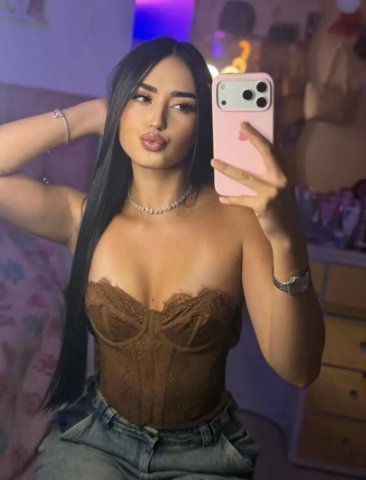Solo placer quiero darte mi amor soy una latina real lindo cuerpo - 23 - 1