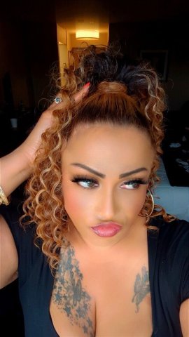 HSWEET LIKE HONEY AND HER Slim thick. super sassy and sexy Friend you guaranteedto have thetime of your life with this dynamic duo. don't hesitate to call my incalls outcalls car dates, Tacoma and pulling up. everywhere you want us to be💦💦 - 30 - 1